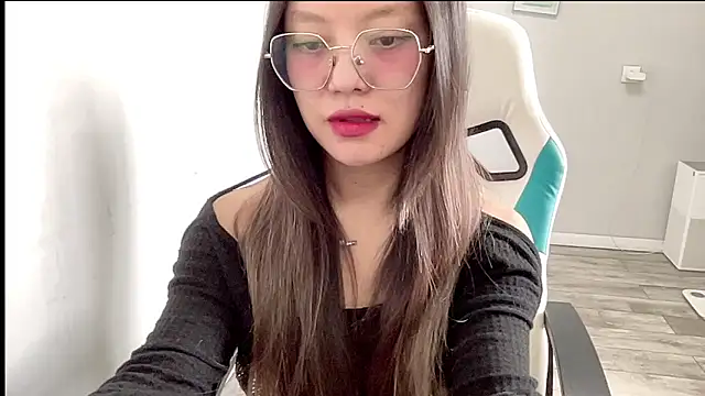 Risalynn online show from February 28, 6:10 am