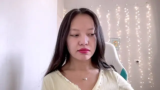 Risalynn online show from March 11, 3:37 am