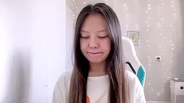 Risalynn online show from March 13, 3:33 am