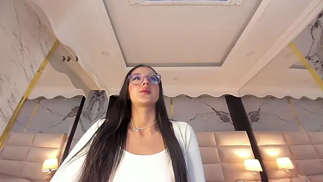 Snapshot of Princess_Violett chatting on October 30, 2:40 pm Princess Violett online show from October 30, 2:40 pm