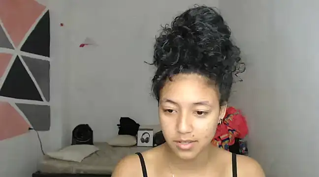 Snapshot of ley_blus10 chatting on December 17, 4:12 am ley blus10 online show from December 17, 4:12 am