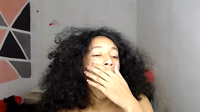 Snapshot of ley_blus10 chatting on December 19, 8:13 am ley blus10 online show from December 19, 8:13 am