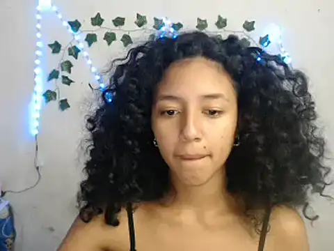 Snapshot of ley_blus10 chatting on January 5, 6:56 am ley blus10 online show from January 5, 6:56 am
