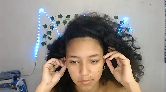 Snapshot of ley_blus10 chatting on January 8, 5:37 pm ley blus10 online show from January 8, 5:37 pm