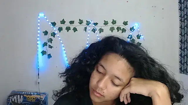 Snapshot of ley_blus10 chatting on January 17, 12:21 pm ley blus10 online show from January 17, 12:21 pm