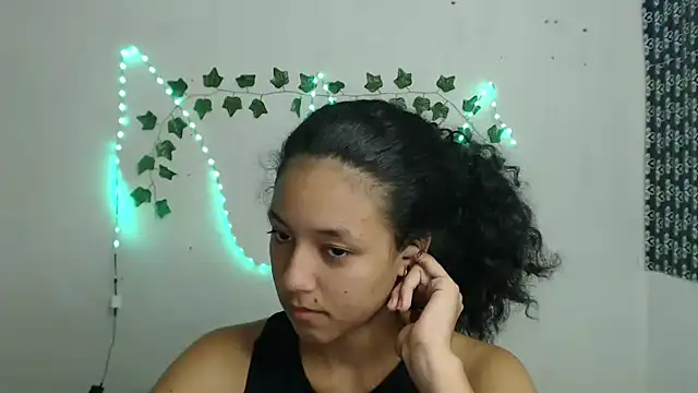 Snapshot of ley_blus10 chatting on January 18, 4:37 am ley blus10 online show from January 18, 4:37 am