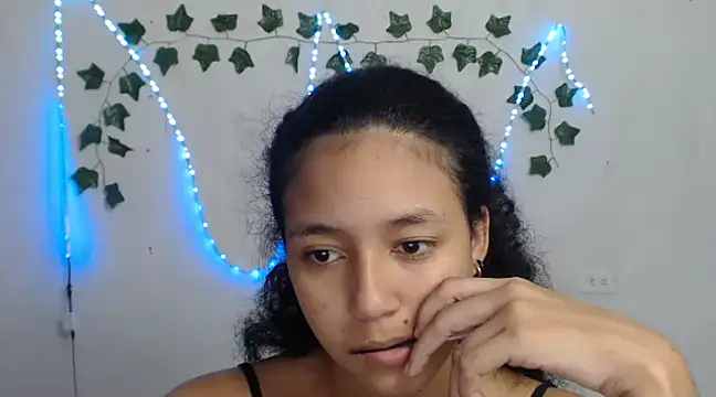 Snapshot of ley_blus10 chatting on January 20, 8:07 pm ley blus10 online show from January 20, 8:07 pm