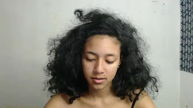 Snapshot of ley_blus10 chatting on January 21, 5:16 am ley blus10 online show from January 21, 5:16 am