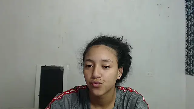 Snapshot of ley_blus10 chatting on January 22, 3:40 pm ley blus10 online show from January 22, 3:40 pm