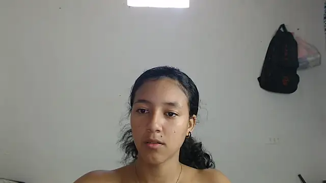 Snapshot of ley_blus10 chatting on February 4, 4:50 pm ley blus10 online show from February 4, 4:50 pm