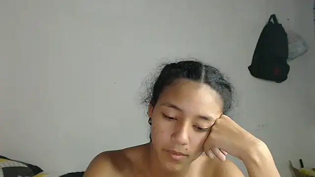 Snapshot of ley_blus10 chatting on February 11, 7:33 am ley blus10 online show from February 11, 7:33 am