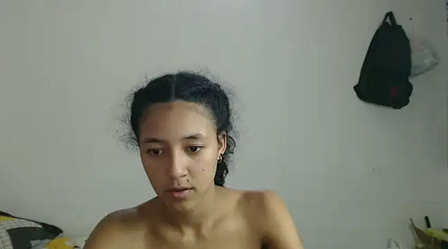Snapshot of ley_blus10 chatting on February 11, 4:46 pm ley blus10 online show from February 11, 4:46 pm
