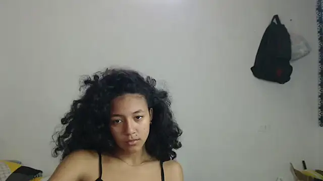 Snapshot of ley_blus10 chatting on February 14, 4:52 pm ley blus10 online show from February 14, 4:52 pm