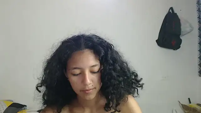 Snapshot of ley_blus10 chatting on February 17, 4:48 pm ley blus10 online show from February 17, 4:48 pm