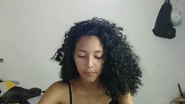 Snapshot of ley_blus10 chatting on February 21, 4:26 pm ley blus10 online show from February 21, 4:26 pm