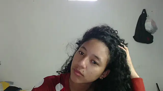 Snapshot of ley_blus10 chatting on February 22, 2:08 pm ley blus10 online show from February 22, 2:08 pm