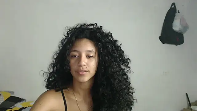 Snapshot of ley_blus10 chatting on February 26, 4:25 am ley blus10 online show from February 26, 4:25 am