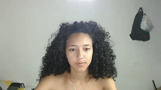 Snapshot of ley_blus10 chatting on February 26, 1:41 pm ley blus10 online show from February 26, 1:41 pm
