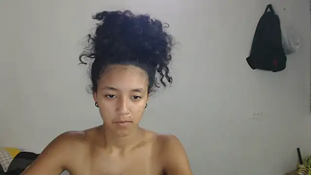 Snapshot of ley_blus10 chatting on March 7, 4:22 pm ley blus10 online show from March 7, 4:22 pm