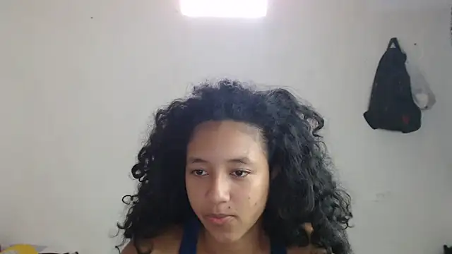Snapshot of ley_blus10 chatting on March 12, 1:08 pm ley blus10 online show from March 12, 1:08 pm