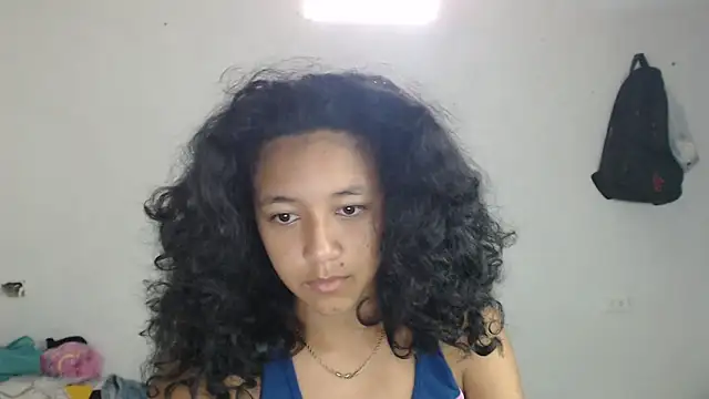 Snapshot of ley_blus10 chatting on March 15, 1:18 pm ley blus10 online show from March 15, 1:18 pm