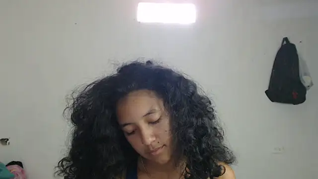 Snapshot of ley_blus10 chatting on March 15, 4:32 pm ley blus10 online show from March 15, 4:32 pm