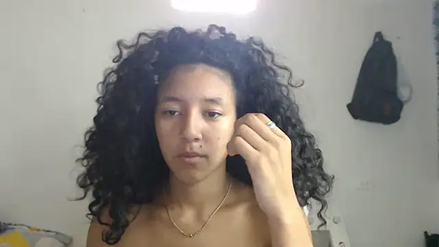 Snapshot of ley_blus10 chatting on March 21, 4:51 pm ley blus10 online show from March 21, 4:51 pm