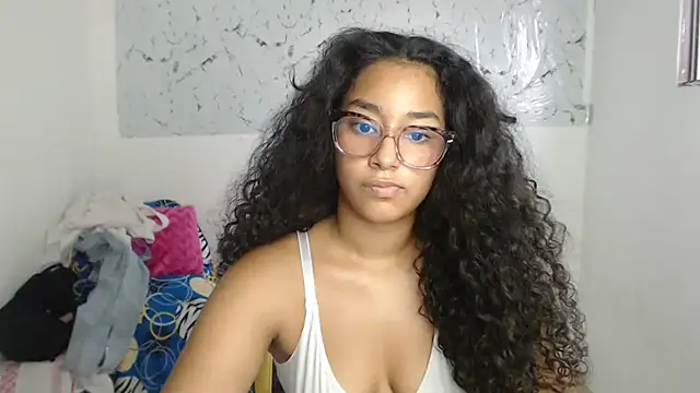 Snapshot of ley_blus10 chatting on September 18, 10:34 pm ley blus10 online show from September 18, 10:34 pm