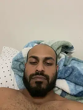 islandvybee55 online show from February 2, 1:55 am