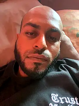 islandvybee55 online show from October 30, 3:35 pm