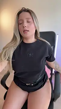 MiaPetit  online show from May 24, 6:24 pm