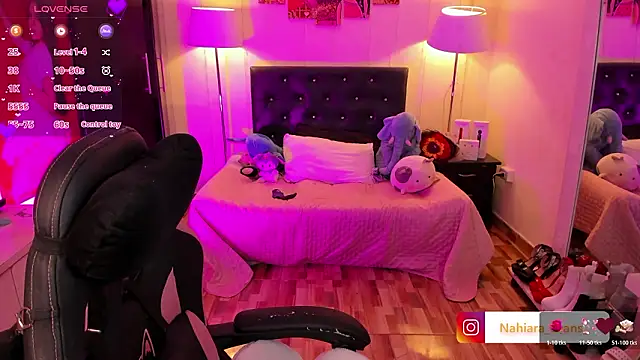 Snapshot of NahiaraEvans_ chatting on February 26, 3:27 am NahiaraEvans online show from February 26, 3:27 am