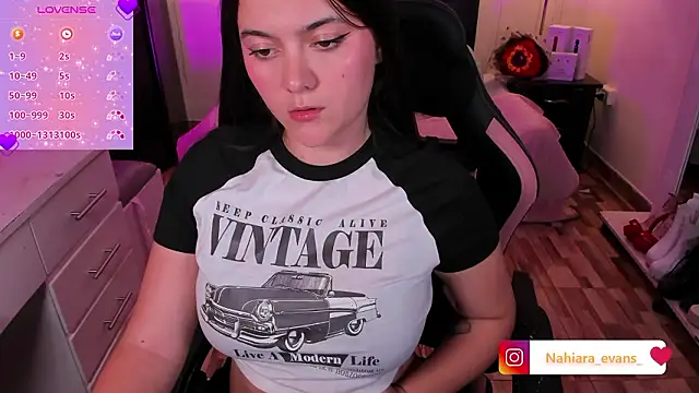 Snapshot of NahiaraEvans_ chatting on March 25, 8:31 am NahiaraEvans online show from March 25, 8:31 am