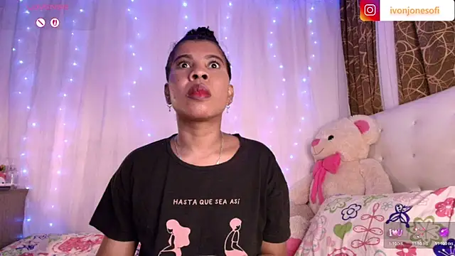 ivonjoness online show from May 13, 3:04 am
