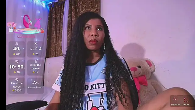 ivonjoness online show from June 17, 3:42 am