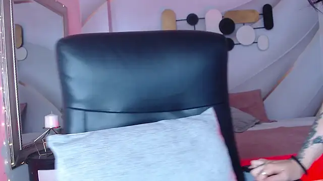 LessBoobs gh online show from December 11, 12:02 pm