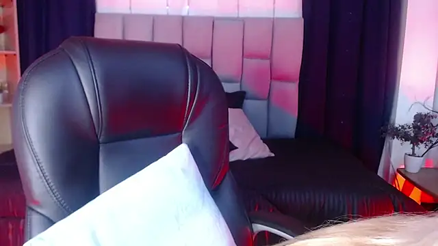 LessBoobs gh online show from February 20, 2:35 pm