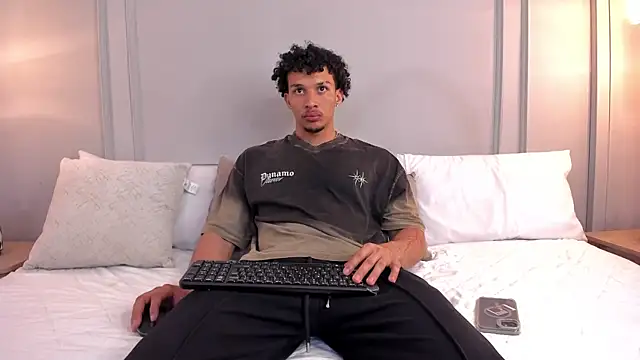 Dominick star online show from January 18, 4:49 am