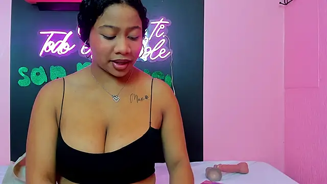 Sofi Fox  online show from March 16, 11:49 am