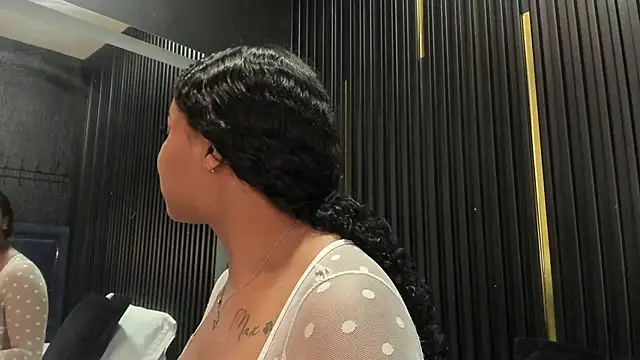 Sofi Fox  online show from November 27, 7:27 pm