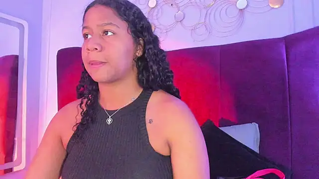 Snapshot of Sofi_Fox_ chatting on April 2, 3:15 am Sofi Fox online show from April 2, 3:15 am