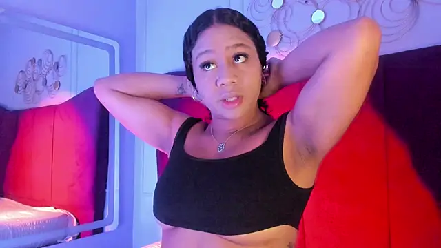 Snapshot of Sofi_Fox_ chatting on June 6, 3:33 am Sofi Fox online show from June 6, 3:33 am