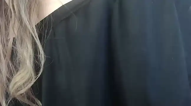 Snapshot of Sofieevans_ chatting on December 4, 9:24 pm Sofieevans online show from December 4, 9:24 pm