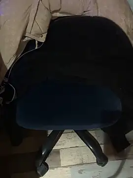 jobart-off online show from April 1, 10:29 pm