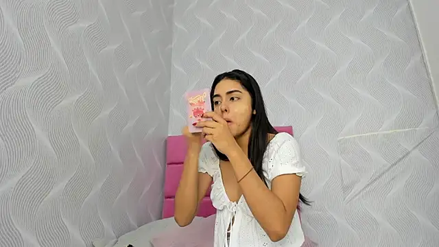 natalia aguirre1 online show from December 28, 12:35 pm