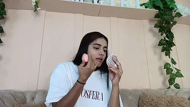 natalia aguirre1 online show from March 27, 12:05 pm