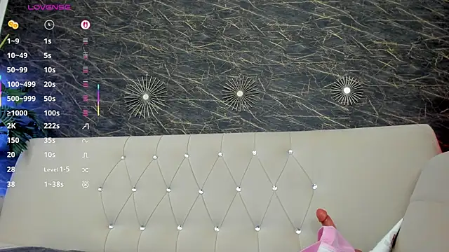 Snapshot of moona_ray chatting on December 14, 9:30 pm moona ray online show from December 14, 9:30 pm