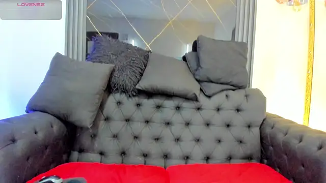 Snapshot of VickyJohnson1 chatting on July 5, 8:27 pm VickyJohnson1 online show from July 5, 8:27 pm