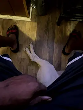 SukItSlo444 online show from April 11, 9:41 pm