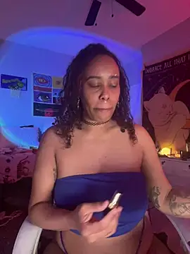 loveluna8 online show from March 2, 11:18 am